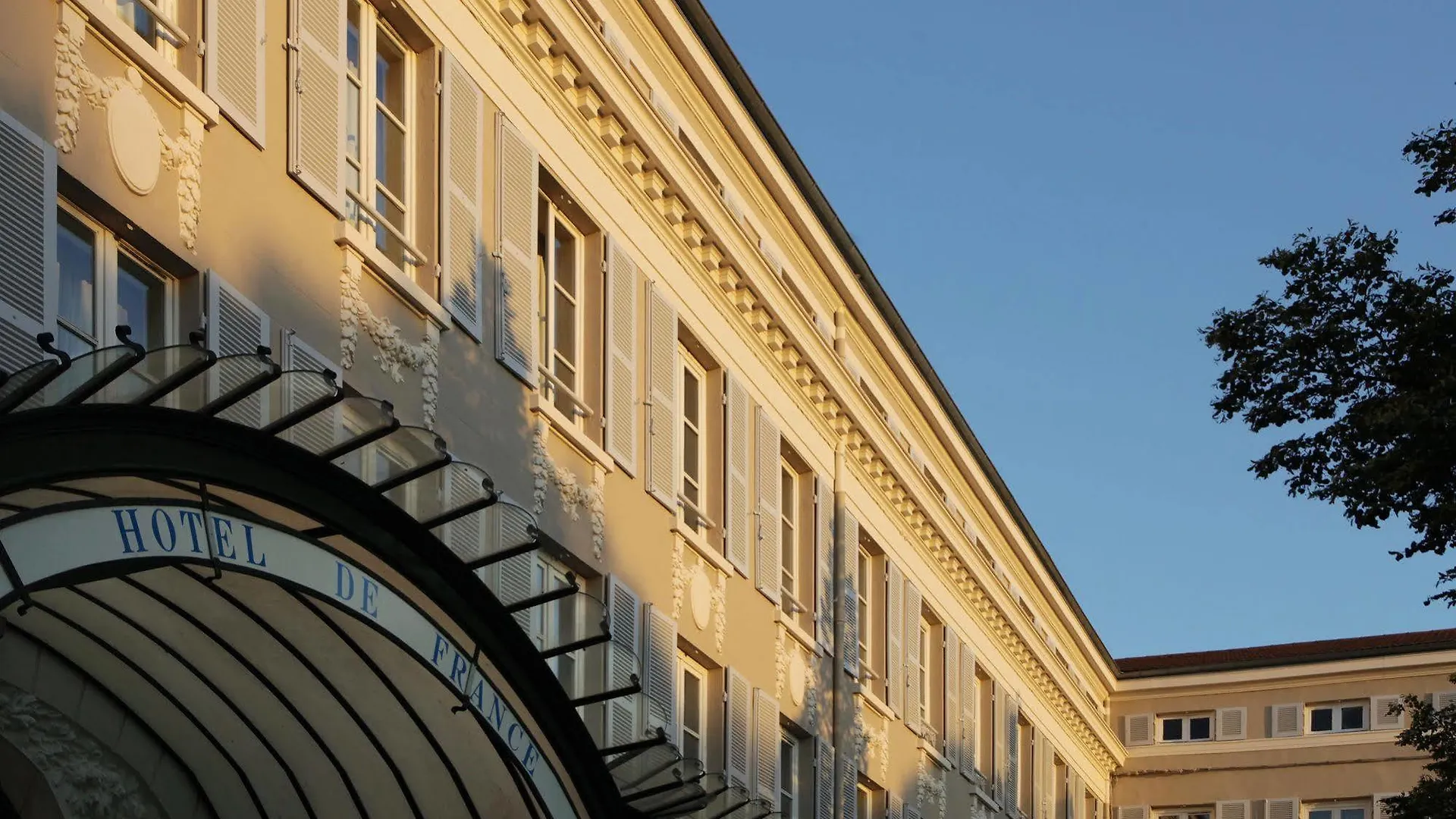 ***  Best Western Hotel De France Bourg-en-Bresse Frankrike